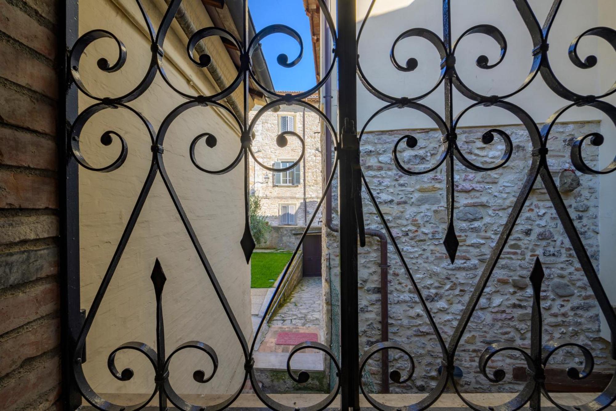 Via Mazzini 23A Apartment กุบบีโอ ภายนอก รูปภาพ